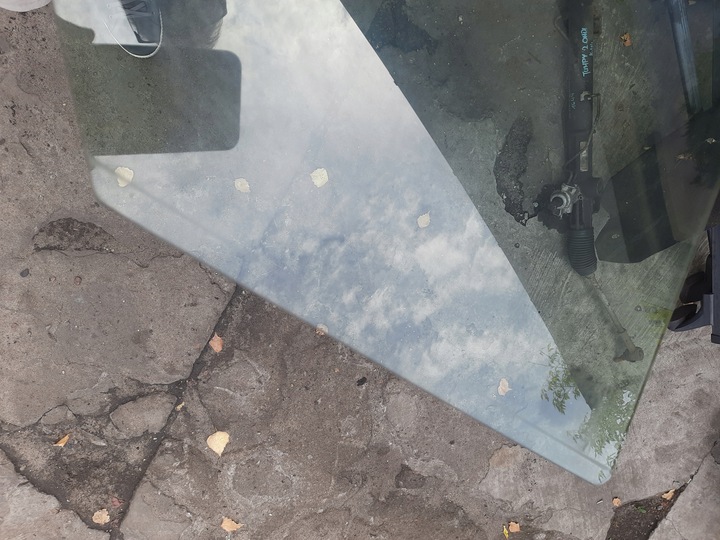 фото №7, Peugeot 308 5d стекло перед левая клееная двойная