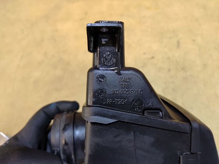 фото №7, Octavia ii рестайлінг 1.6 mpi труба повітропровід повітря 1k0805962