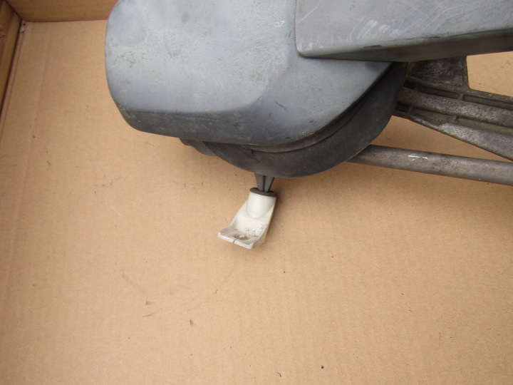 фото №7, 1 mercedes w201 190 механизм моторчик дворники стёкла перед