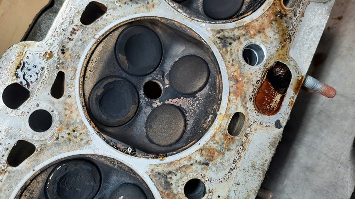 фото №5, Головка двигателя 10011837003 volvo s60 v70 ii 2.4b