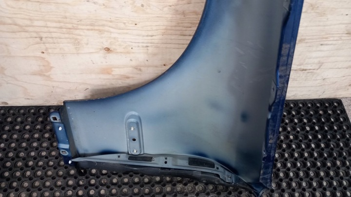 фото №10, Mercedes c класс w203 sedan универсал рестайлинг крыло перед правые c359