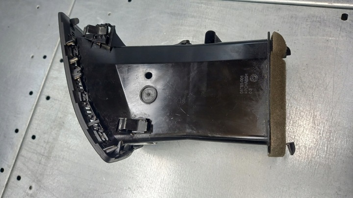 фото №5, Решітка повітропровід ліва volvo xc60 1006805