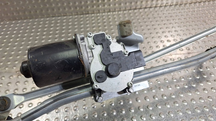 фото №8, Механизм моторчик дворник перед 7193036 bmw 1 e81 рестайлинг e87 европа