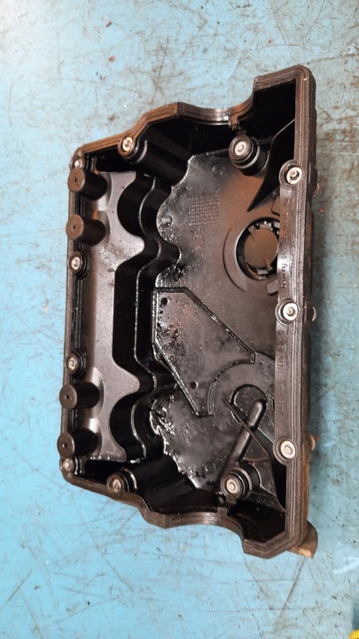 фото №6, Крышка клапанов 045103475c vw polo iv 1.4 tdi