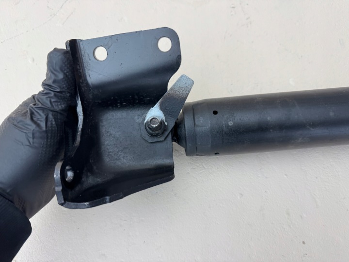 фото №7, Jeep wrangler jl 18r- амортизатор поворота 68522990aa