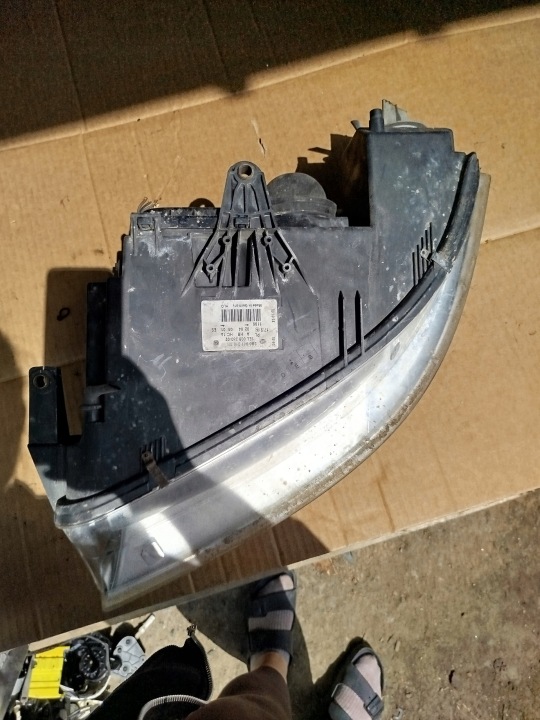 фото №15, Фара права праве перед vw passat b5 fl 3b0941016an