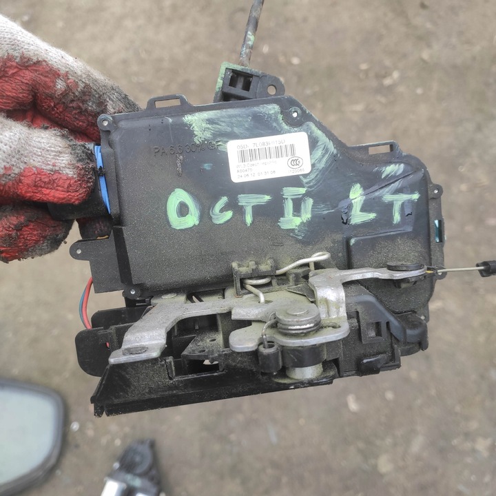 фото №1, Замок двері лівий зад задній skoda octavia ii fl 7l0839015d