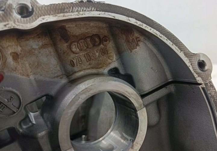 фото №14, Головка правая audi a6 c6 a8 d3 s5 rs5 rs4 4.2 fsi v8 bvj 079103374bn