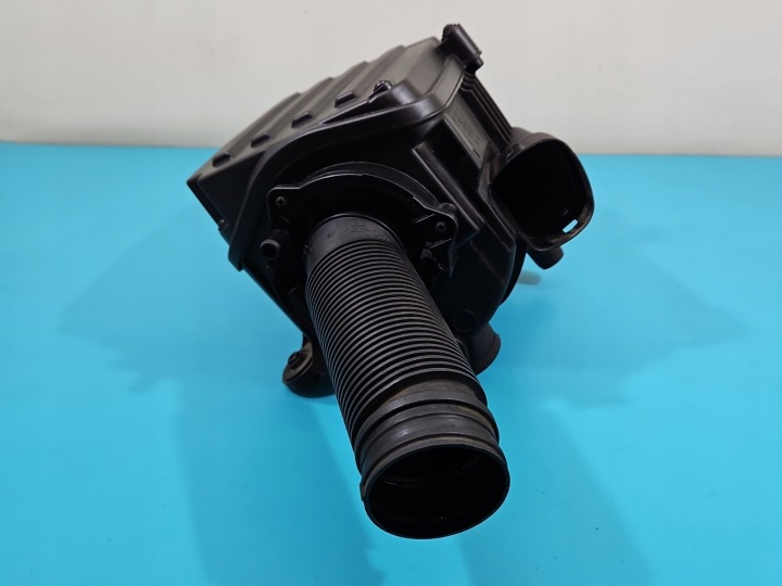 фото №8, Корпус фильтра воздуха audi a3 8p 1k0129607 1k0129601 1.4 tfsi