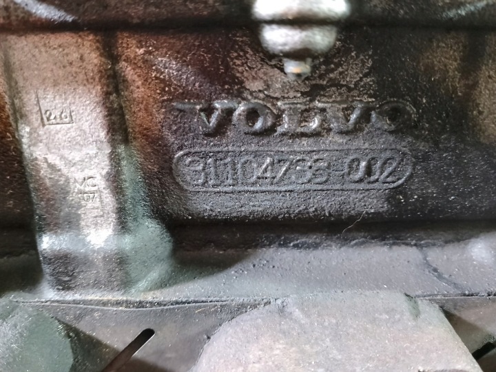 фото №10, Двигатель volvo v70 00-07 31104738-002 8642829a 2.4 d5