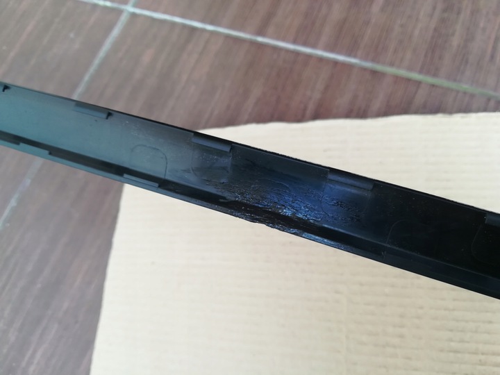 фото №10, Планка рамка дверь стёкла задняя левая polestar 2