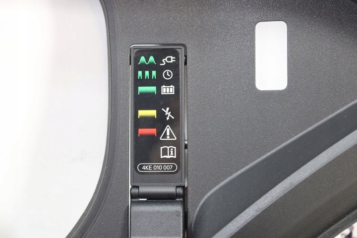 фото №7, Audi e-tron крышка розетка гнездо зарядки 4ke810002 4ke810394 4ke810806