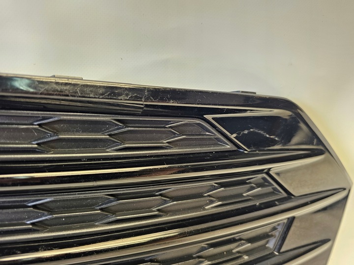 фото №8, Решётка бампера правая audi q3 8u s-line рестайлинг 8u0807681k 2011-2018 оригинал