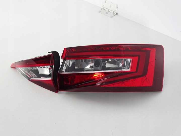 фото №1, Лампа зад задняя правая skoda superb iii 3 3v5 sedan