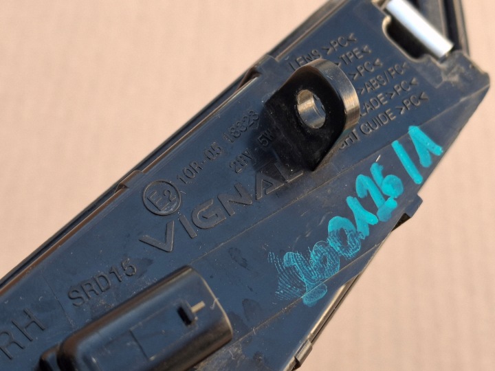 фото №6, Volvo fh5 поворотник удлинители дверь правых правое оригинал 24189496