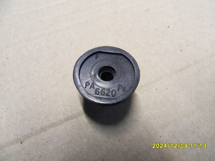 фото №15, Peugeot гайка кріплення лампи зад 6620