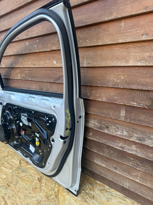 фото №12, Дверь передние правая сторона volkswagen passat b6 la7w