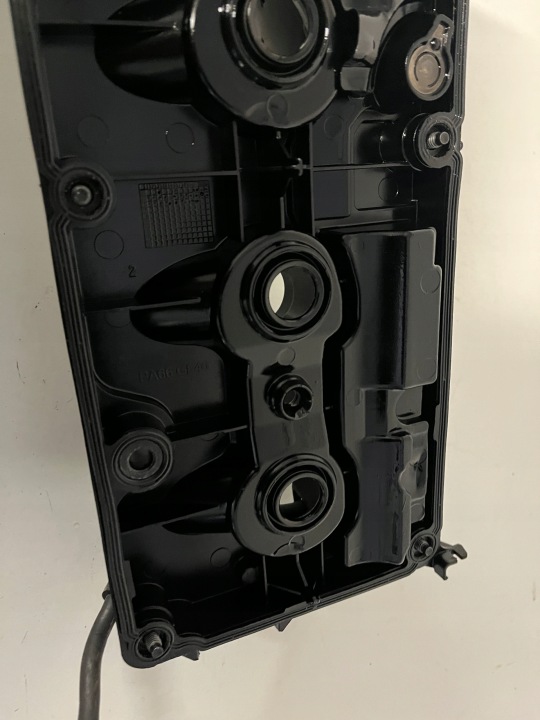 фото №8, Крышка клапанов vw transporter 2,0 tdi 1 03l103469g oem номер vag