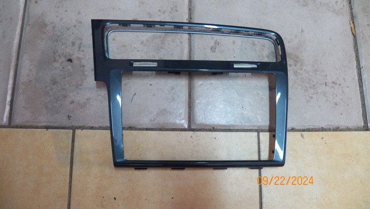 фото №1, Рамка корпус радіо vw golf vii 1.0 tsi 5g1819743f