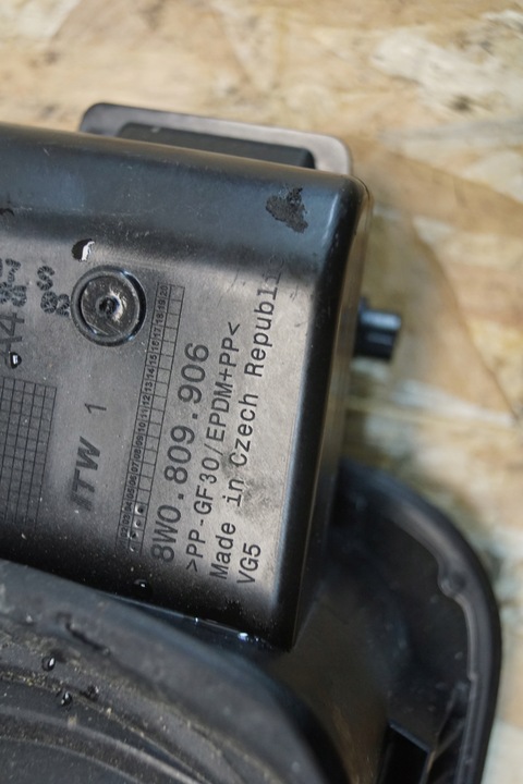 фото №9, Крышка заливка топлива audi a4 b9 8w0809906