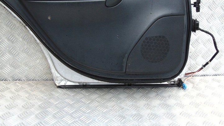 фото №8, Mercedes w203 дверь правые левая зад задние универсал c744r