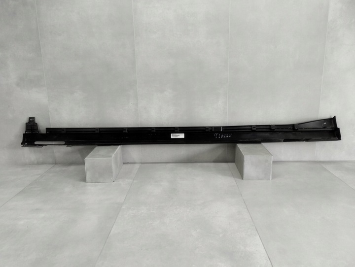 фото №4, Планка пороговая правая bmw i20 ix 21- накладка порога порог правые