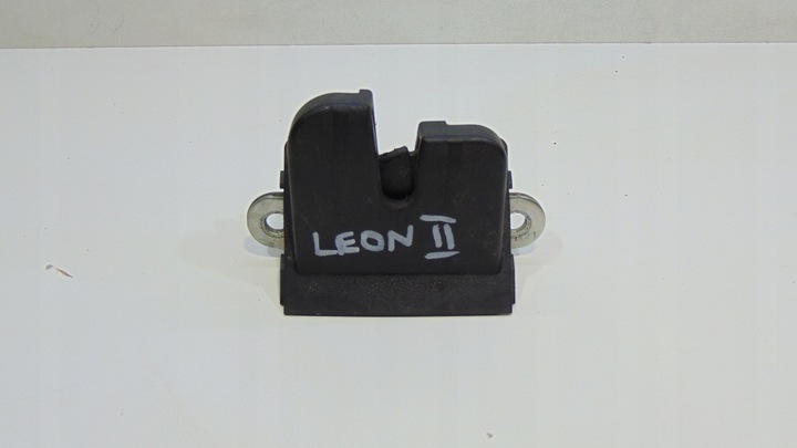 фото №3, Ручка кришки зад 5p0827565c seat toledo iii