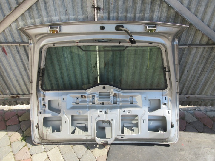 фото №11, Ford mondeo mk3 2.0 tdci 130km 6 крышка зад