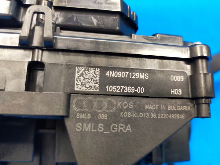 фото №11, Audi a6 c8 4k 2023r sedan s-line подрулевые рычаги переключатель комбинированный лента червяк