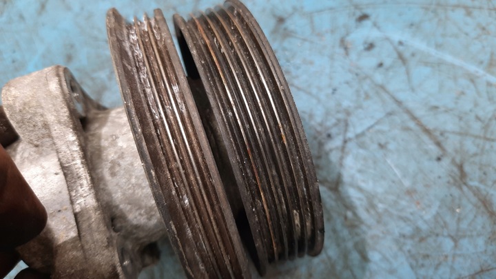 фото №5, Volvo v70 s80 s60 2.0 d3 натягувач ремінь