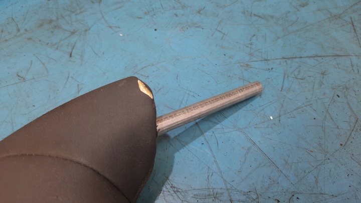 фото №7, Подголовник сиденья левый перед volvo s40 v50 04-12r