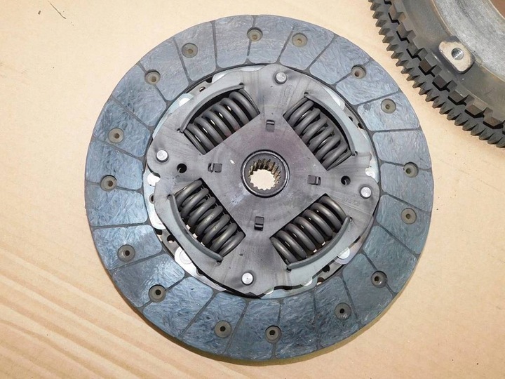 фото №8, Peugeot 407 sw 1.8 16v 07r - зчеплення комплектні