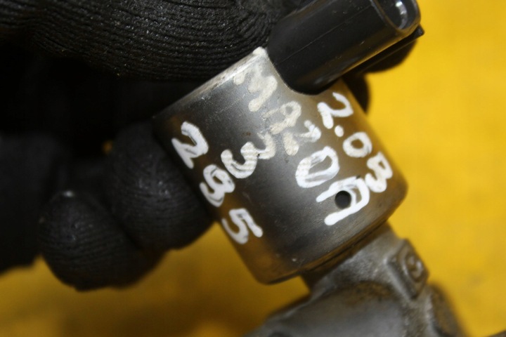 фото №6, Клапан датчик масла k5t45597 mazda 3 cx5 2.0b pe01