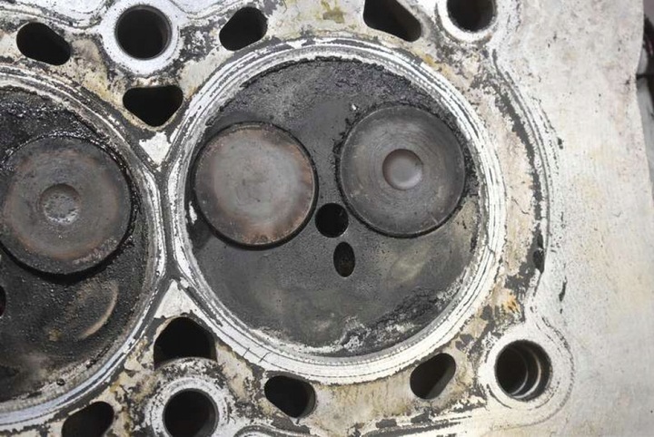 фото №10, Головка двигуна 9636896880 citroen c3 1 i 1.4 hdi 70 km 02-10