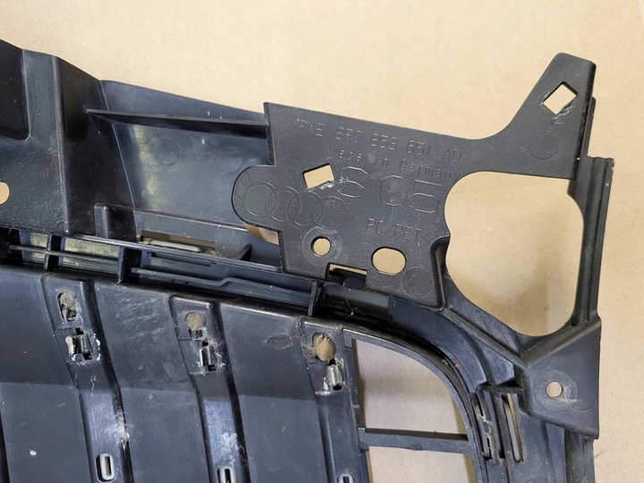 фото №12, Решётка радиатора решётка радиатор бампера перед логотип audi q5 8r sq5 рестайлинг оригинальный номер 8r0853651