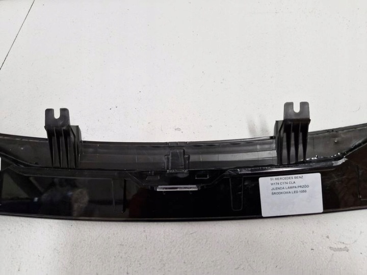 фото №8, Mercedes w174 c174 cla накладка фара передняя передняя средняя led