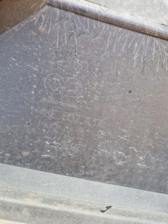 фото №13, Бампер перед переднє audi e-tron 4ke etron 4ke807437e