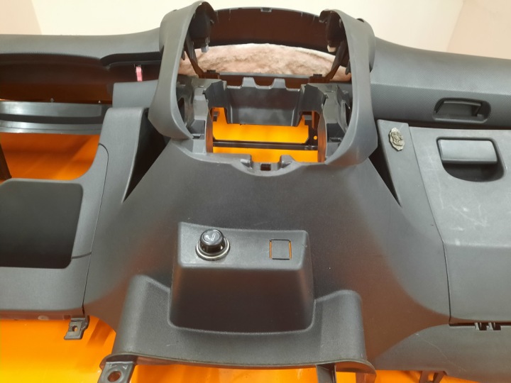 фото №5, Toyota yaris ii 05-09 капот pulpit торпедо роздавальна