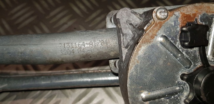 фото №12, Bmw e60 e61 e63 двигунчик механізм двірник скла перед 7131164 європа