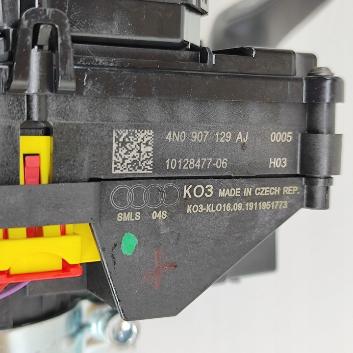 фото №10, Audi e-tron 2019 рулевой/подрулевой / переключатель поворотов