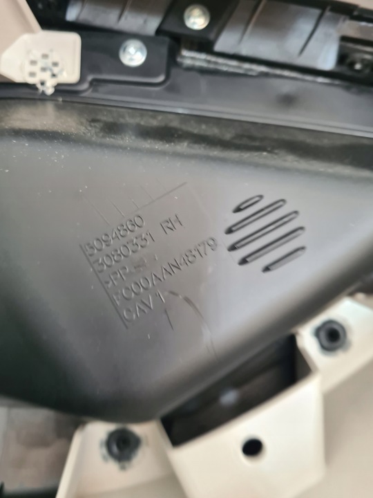 фото №14, Chrysler pacifica 17-дверна карта (обшивка) права перед 7cc101a3ab usa