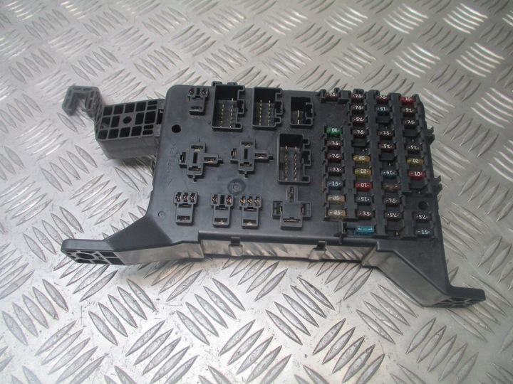 фото №1, Коробка предохранителей ford mondeo mk3 2.0 tdci 4s7t-14a073-aa