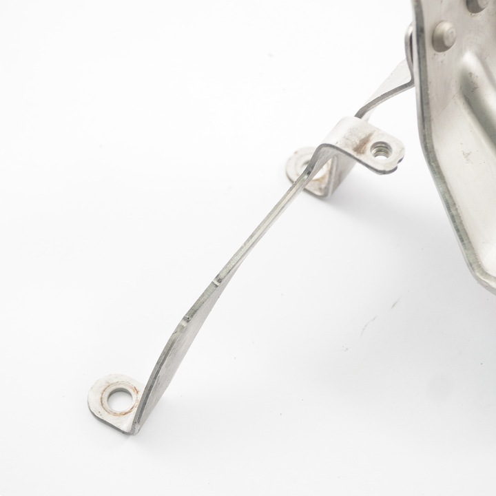 фото №12, Mercedes w213 om654 держатель кронштейн крепление turbo a6540960045