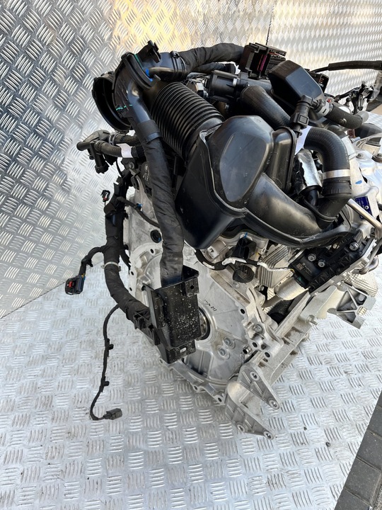 фото №8, Двигатель комплектный evoque ii 19- pt153 1.5 p-hev 22 000 km