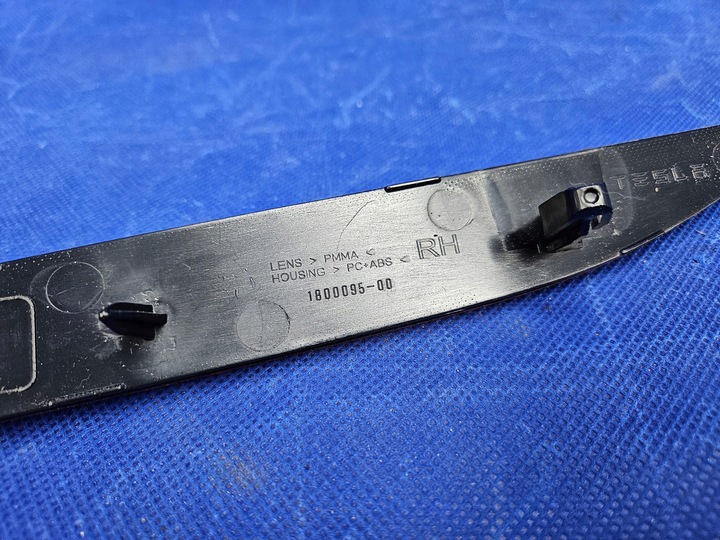 фото №8, Tesla модель x правые отражатель заднего бампера зад задний 1800095-00