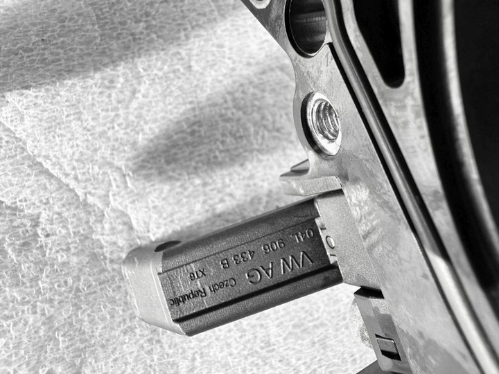 фото №6, Защита сальник вала 04b153b vw audi seat skoda 1,4tdi eur6 cus