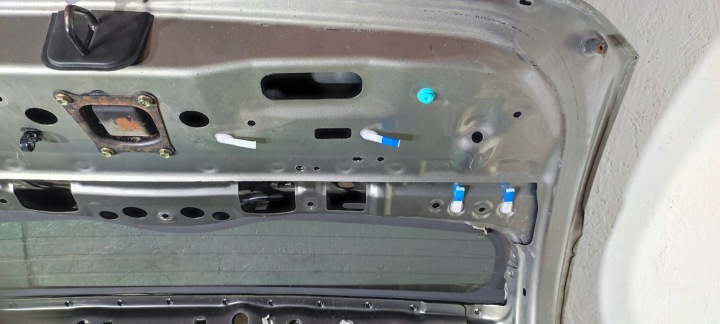фото №9, Toyota prius xw20 2005 задня кришка багажника