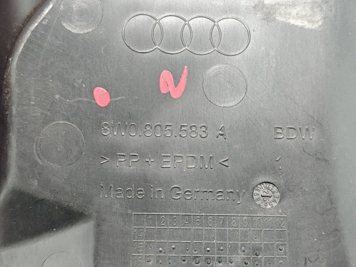 фото №11, Audi a4 b9 8w0 захист підкрилки ліві перед 8w0805583a