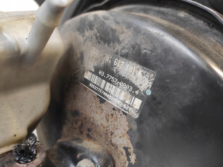 фото №12, Vw transporter t4 2.4 d підсилювач помпа гальмівна основа педалі 701612101k