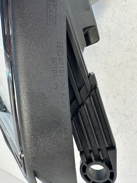 фото №10, Hyundai ix35 ix-35 рестайлинг ксенон bez led фара левая правая 92102-2s новое